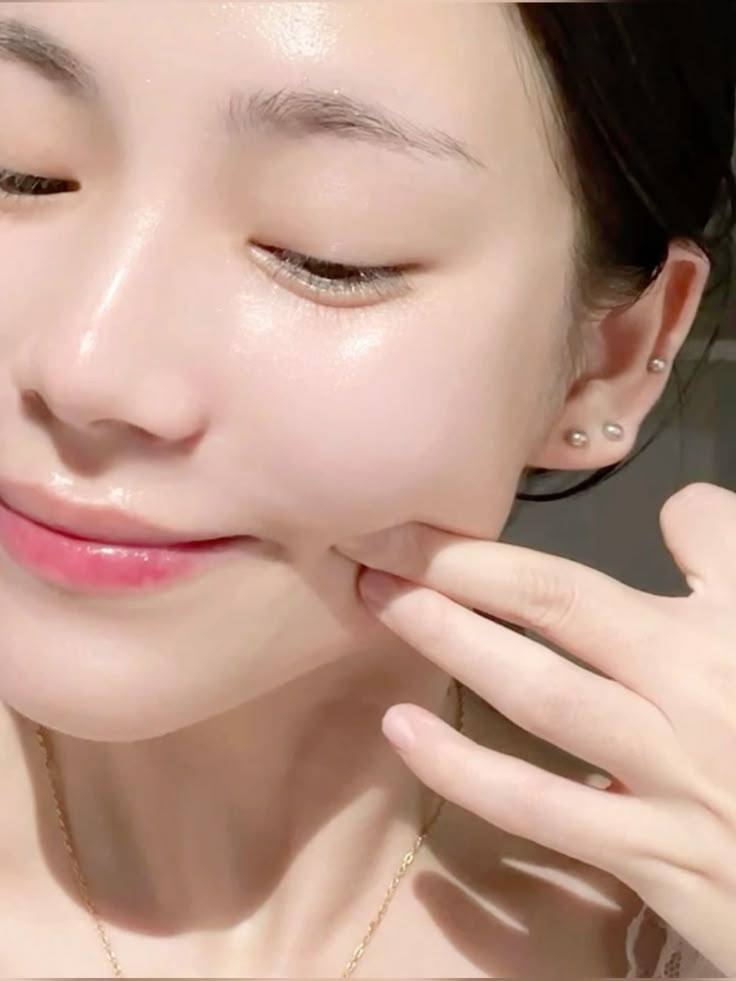 files/clear_skin_or_glass_skin.jpg
